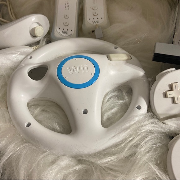 Nintendo Wii Console Compatible White RVL-001 W Extra Accessories - Picture 11 of 15